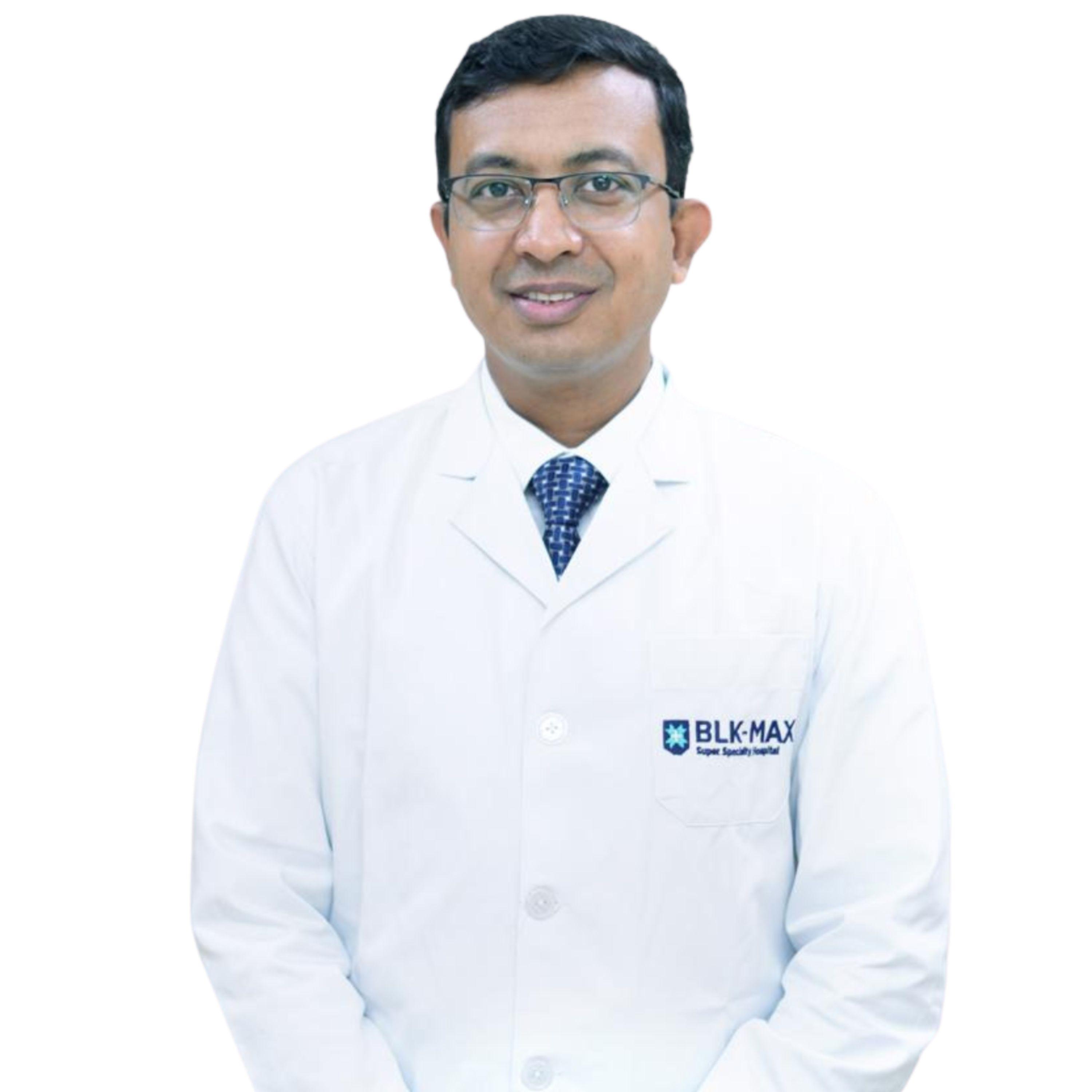 Dr Manish Jain-Robotic Cancer Surgeon in Delhi